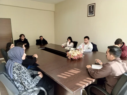 Güneysınır Meslek Yüksekokulu'nda Öğrencilerle İç Paydaş Toplantısı Gerçekleştirildi